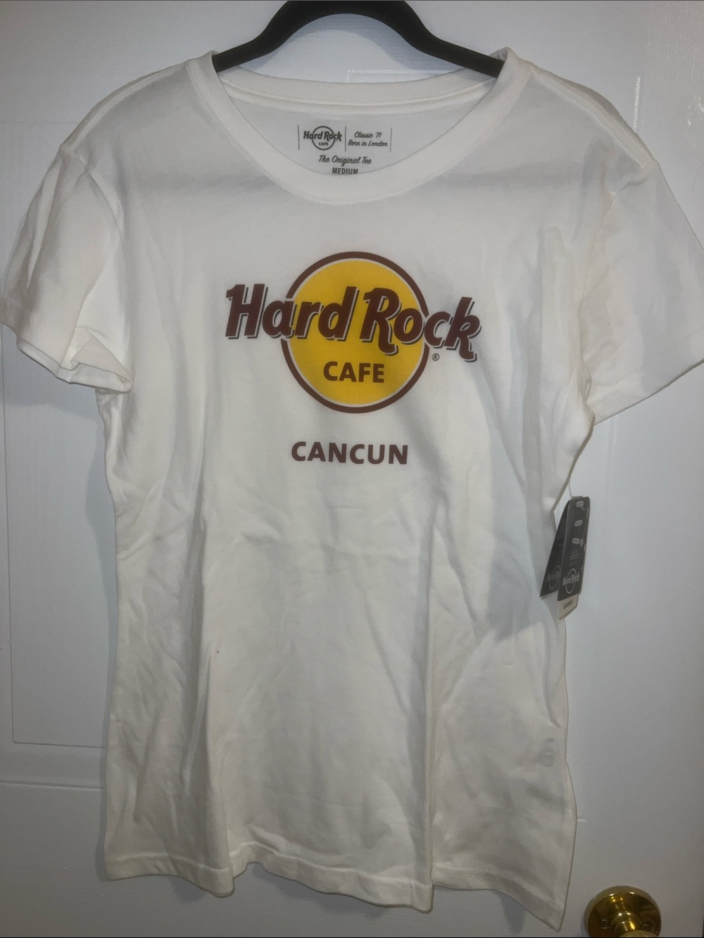 Hard Rock Cafe Cancún Women’s Logo White Tee-Shirt